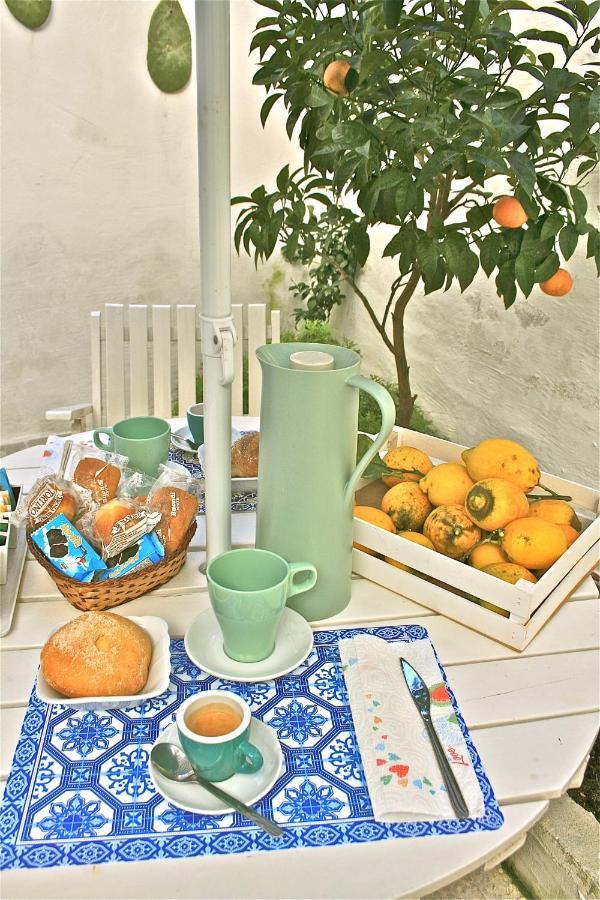 Willkommen in einem private garden Bari Exterior foto