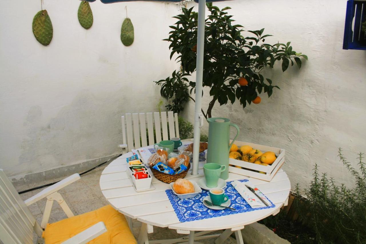 Willkommen in einem private garden Bari Exterior foto